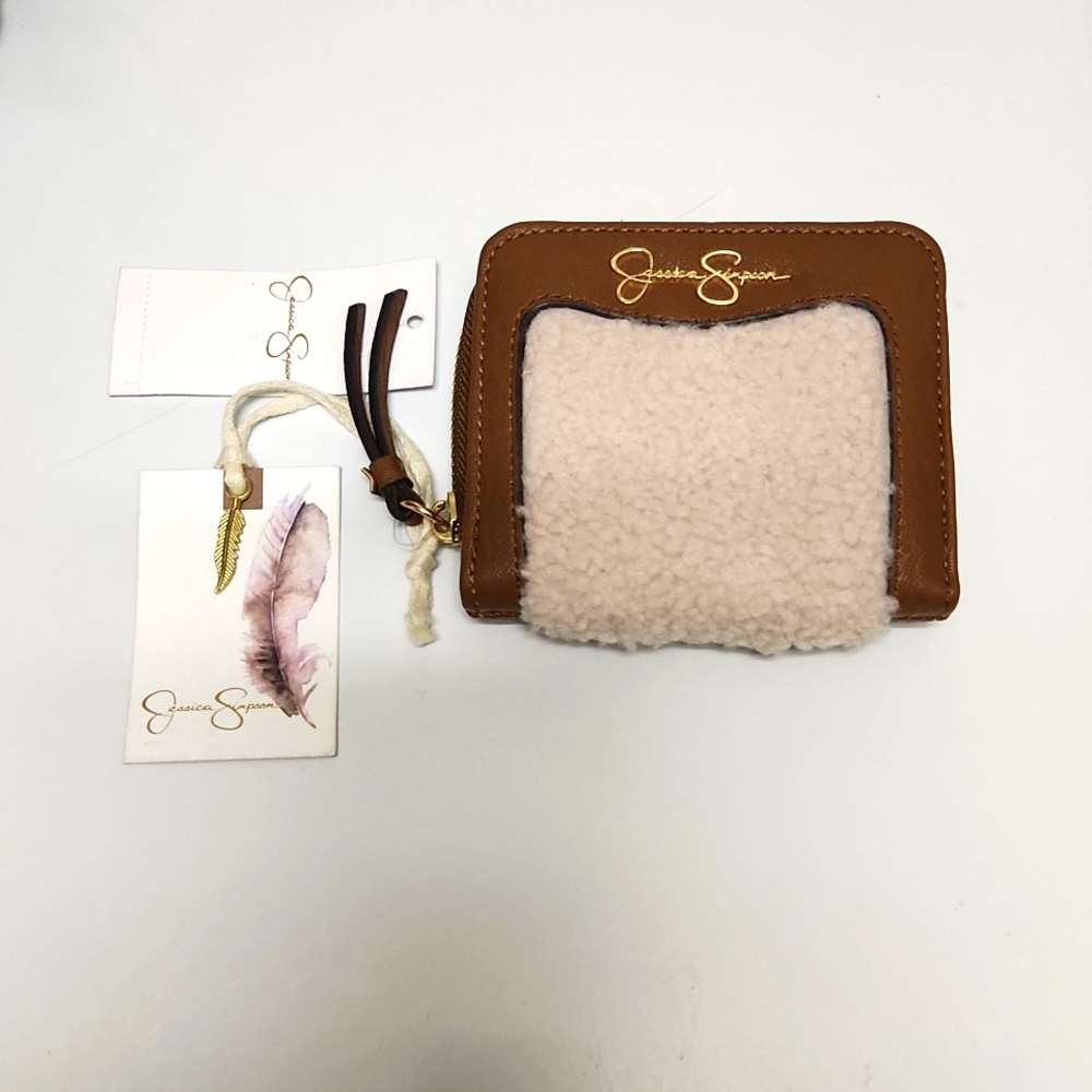 Jessica Simpson wallet